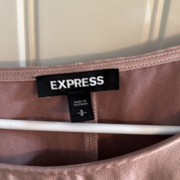 Express long sleeve top - Picture 2 of 3